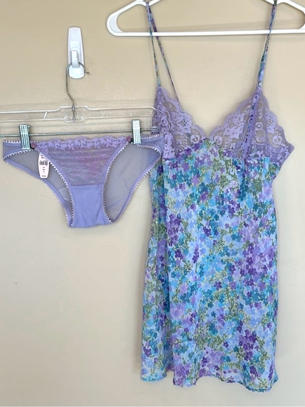 NEW 2 PC Victoria’s Secret babydoll chemise floral Sz M Includes NWT panties